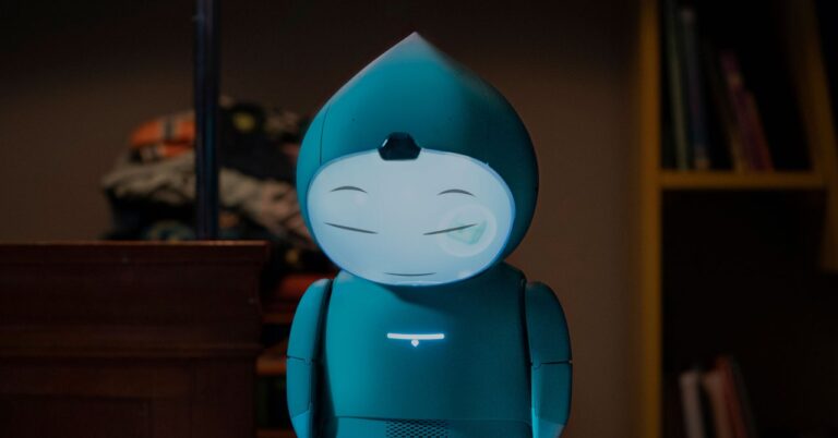 Startup Embodied Will Brick $800 Moxie Emotional Support Robot for Kids—Without Refunds