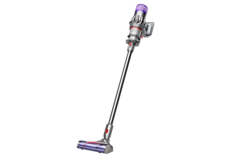 Amazon Has This Dyson Slim Cordless Vacuum at 50% Off for Your New Year Cleaning